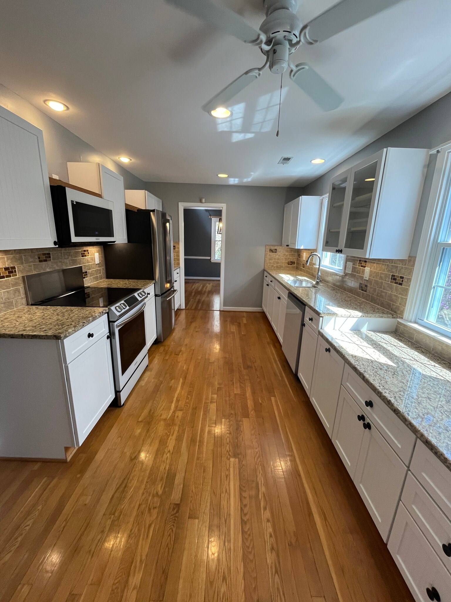 Building Photo - 2206 Cedar Crest Rd