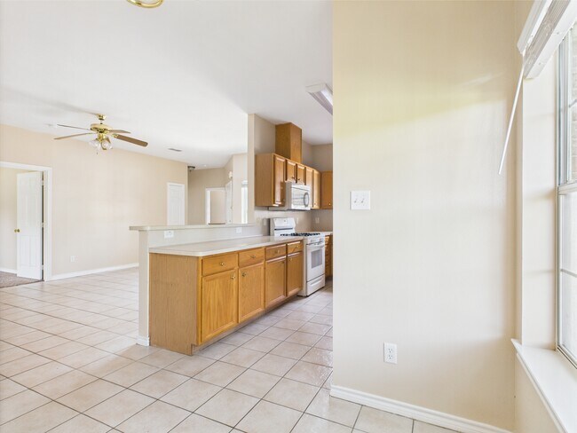 Building Photo - 612 Townplace Dr