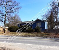 Building Photo - 3 Gick Rd