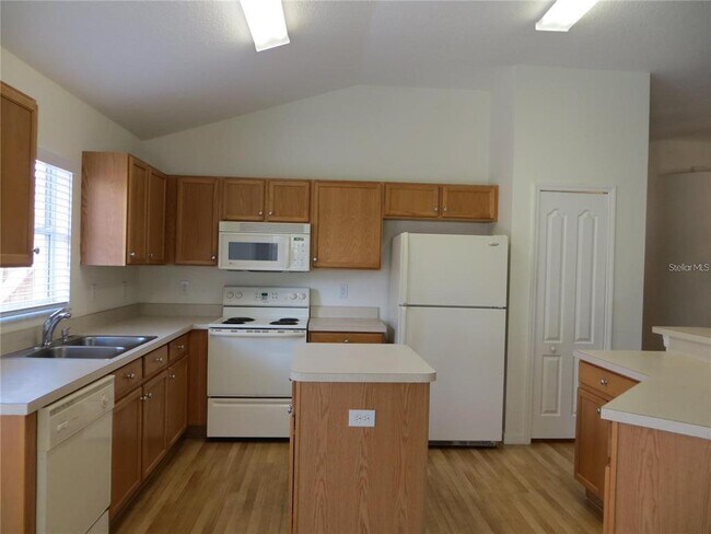 Building Photo - 1012 Torreya Way