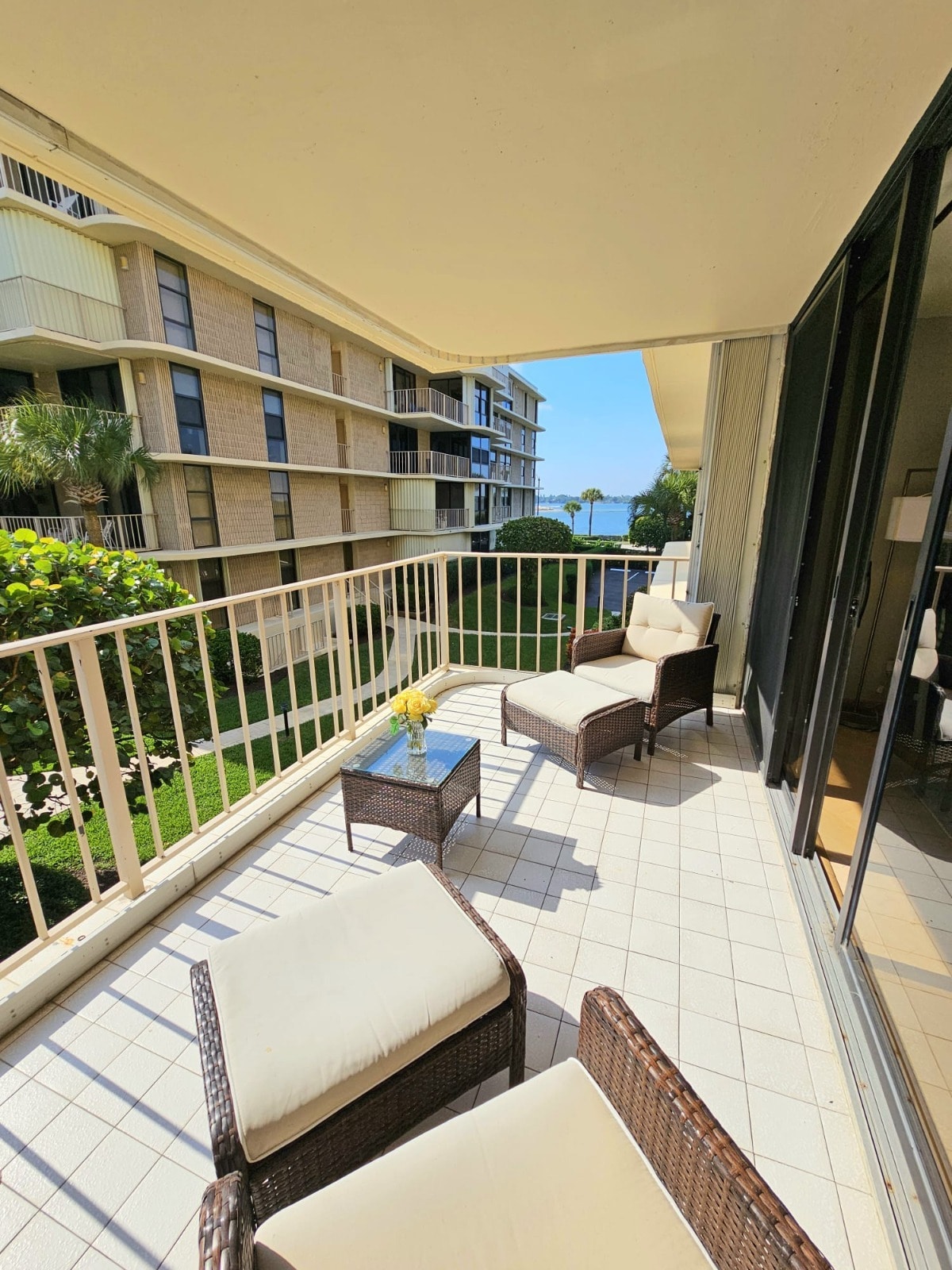 Building Photo - 3200 S Ocean Blvd