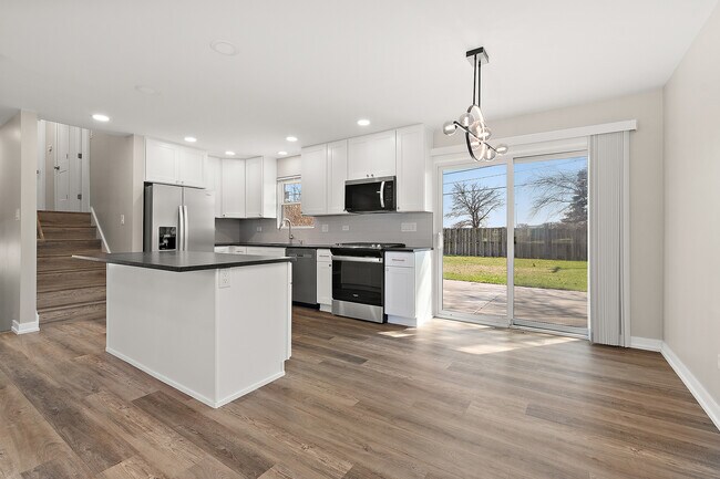 Building Photo - 9313 W 147th St