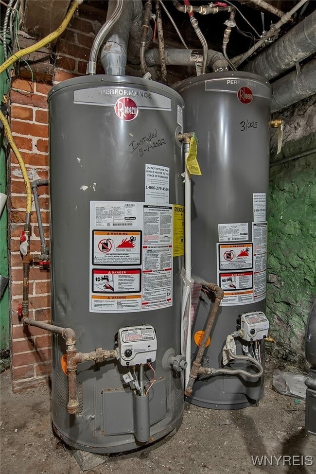 Building Photo - 395 Hampshire St