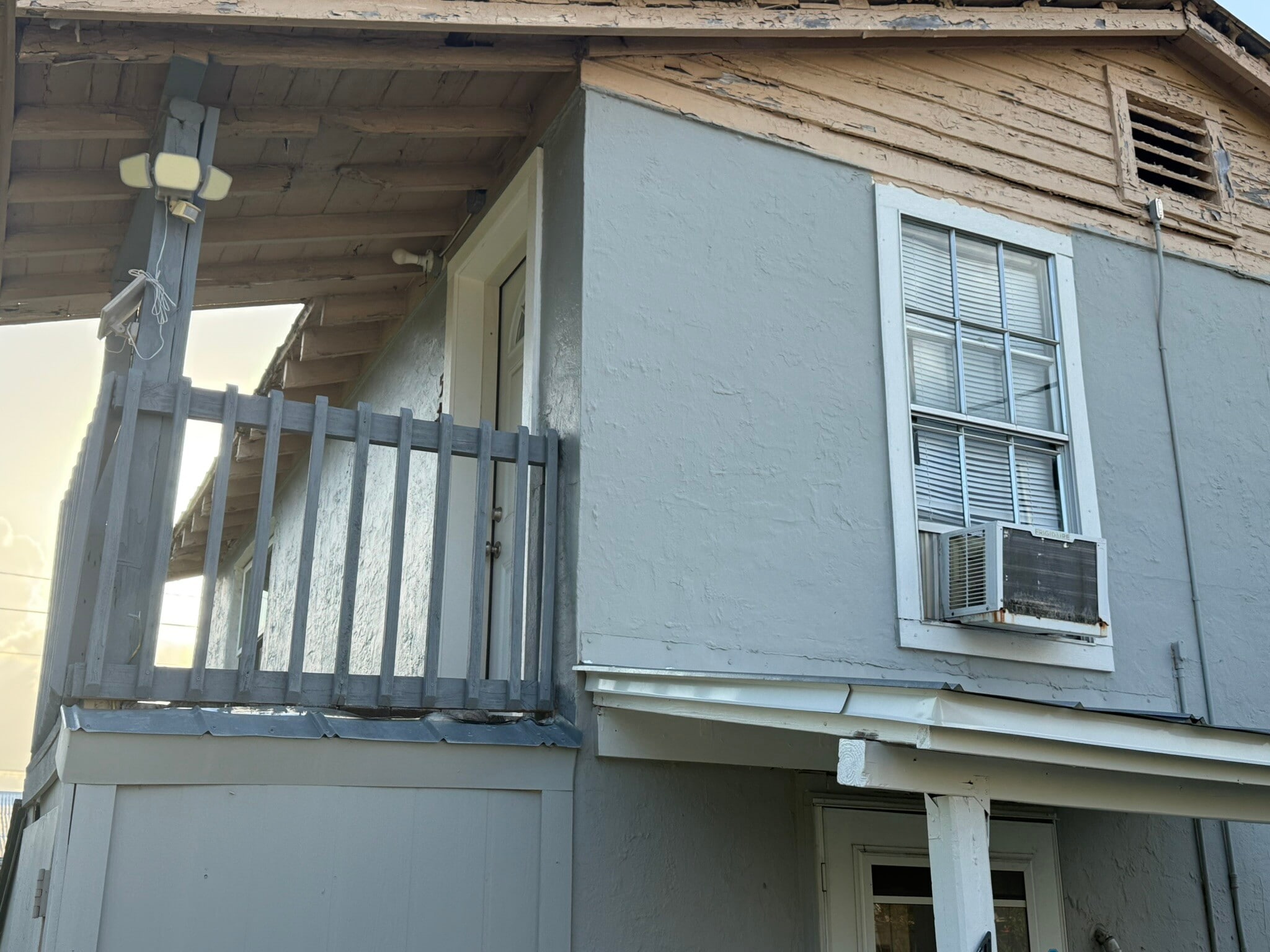 Building Photo - 1131 5th St SW