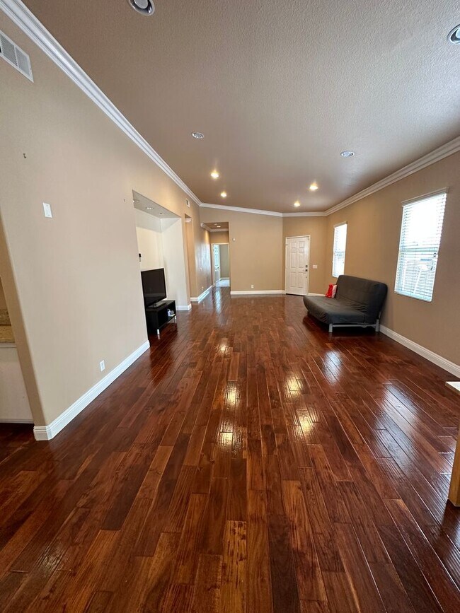 Building Photo - Single Story 3 Bedrooms in Temeku Hills