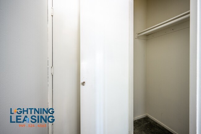 Building Photo - 14201 Victory Blvd
