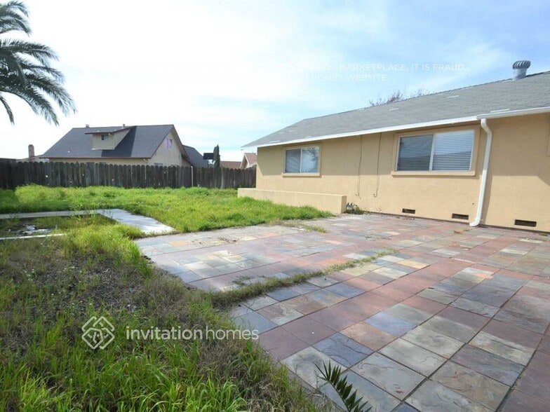 Building Photo - 516 Fortuna Dr