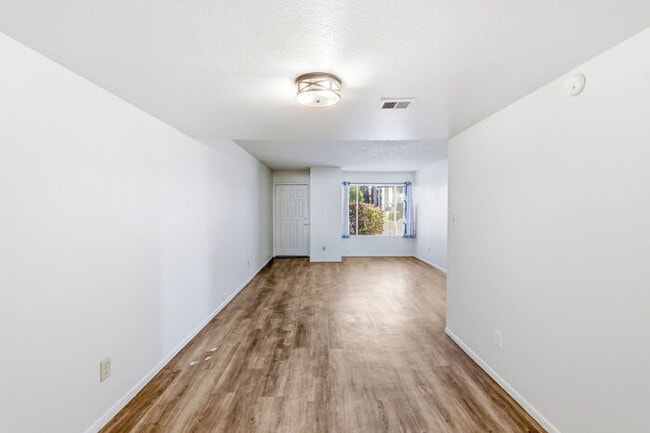 Building Photo - 2Bd/2Ba Condo in Mesa
