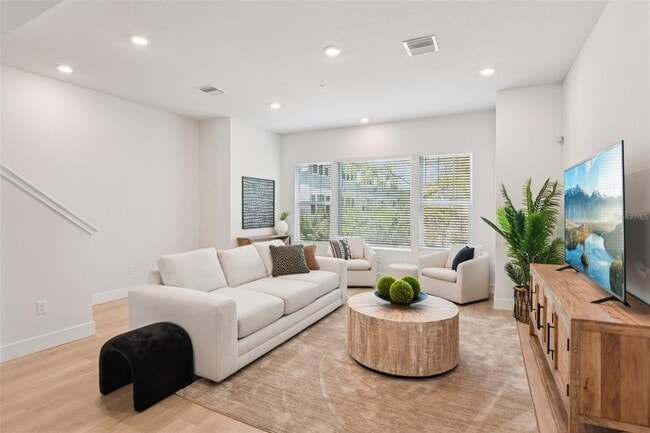 Building Photo - 3133 4th Ter N