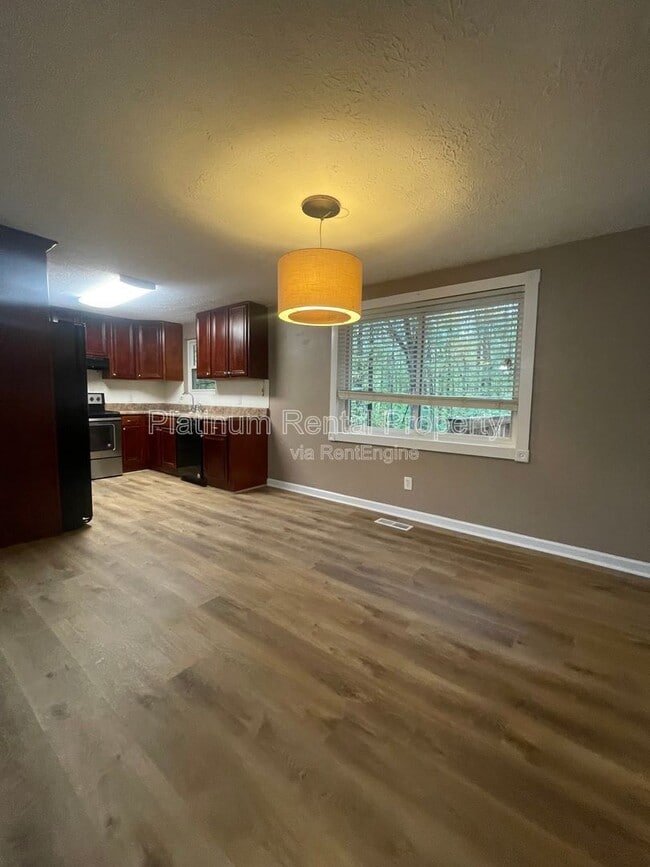 Building Photo - 3987 Cherokee Trail