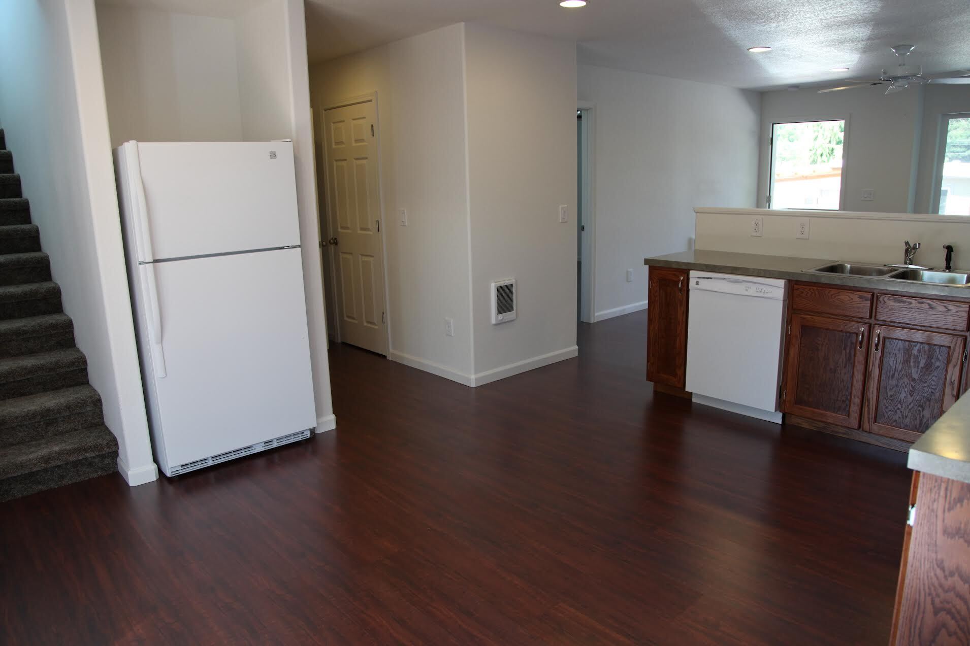 Building Photo - 233 Whitman St S