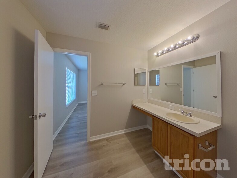 Building Photo - 5141 Prairie View Way