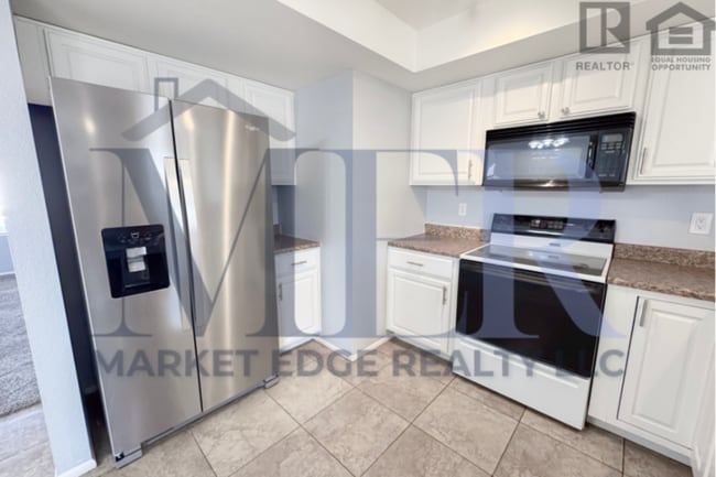 Building Photo - 3Bed/2Bath Home at Olive Ave/103rd Ave! Ready for Immediate Move-In! -- RV GATE! NO HOA!