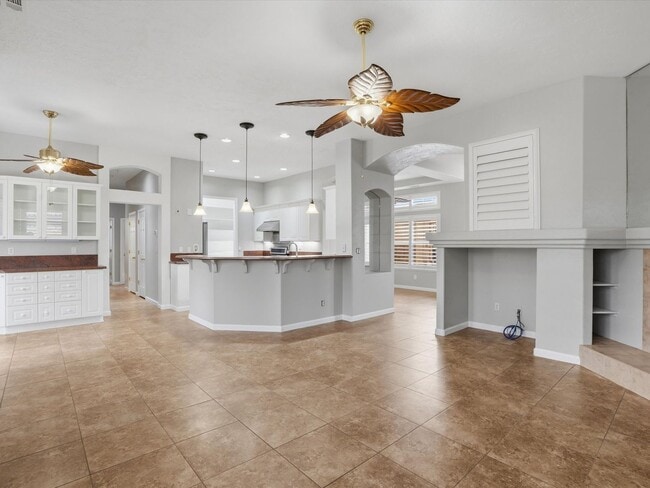 Building Photo - Spanish Springs Dream