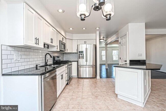 Building Photo - 12700 Dogwood Hills Ln