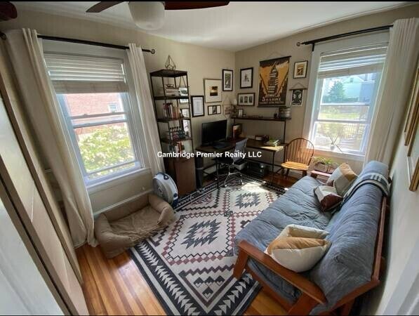 Primary Photo - 133 Otis St