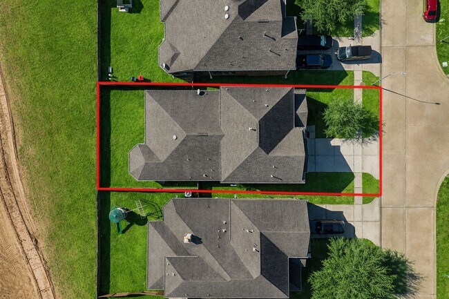 Building Photo - 26311 Parkman Grove Dr