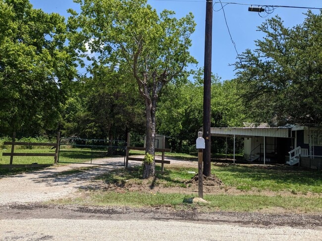 Building Photo - 6879 Co Rd 151