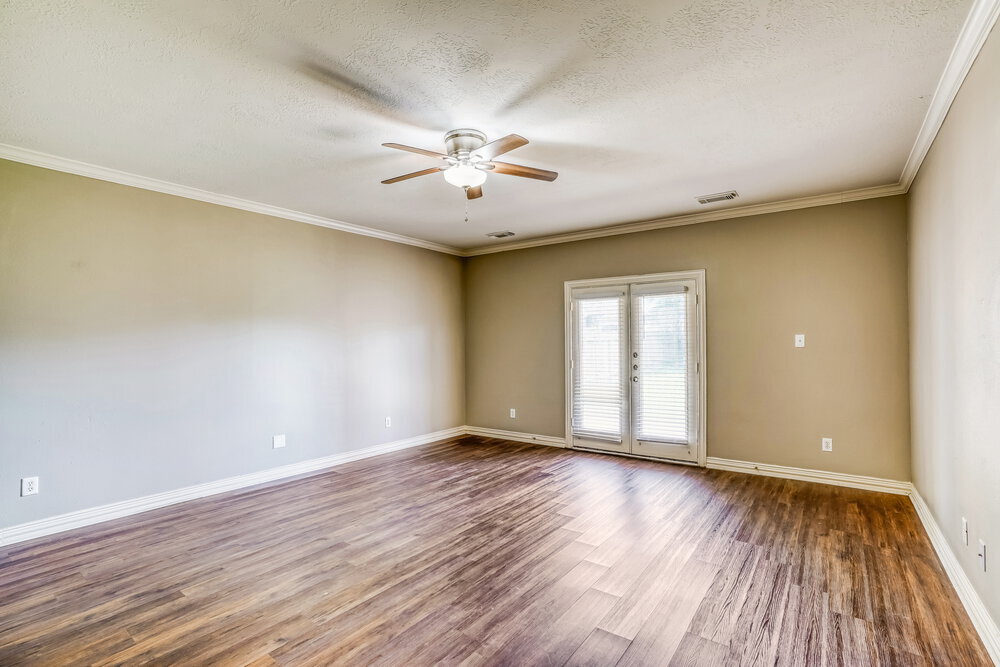 Building Photo - 2922 Brahman Dr