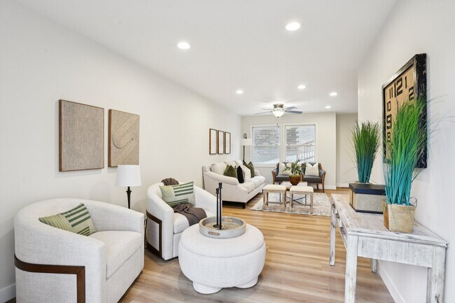 Building Photo - 1357 Lake Sherwood Dr
