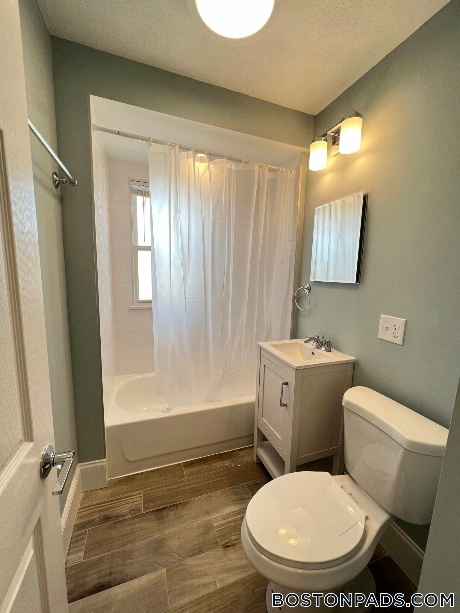 Building Photo - 3 Mossland St