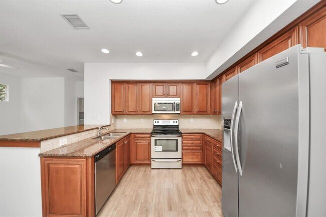 Building Photo - 103 Lakeridge Dr