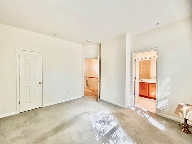 Building Photo - 13027 Middlebrook Road
