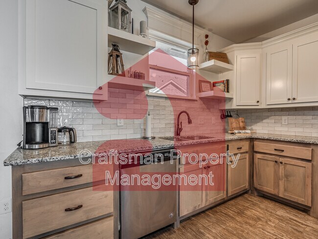 Building Photo - 9945 SW 21st St