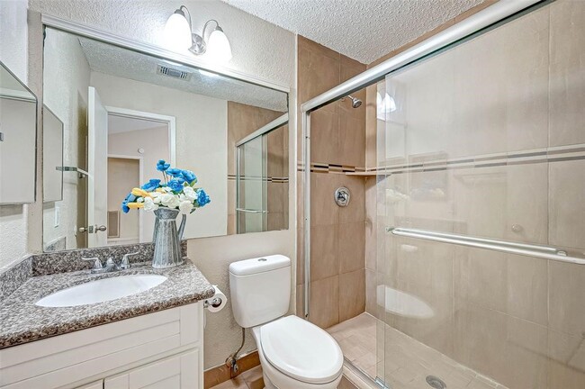 Building Photo - 3507 Cabin Pl