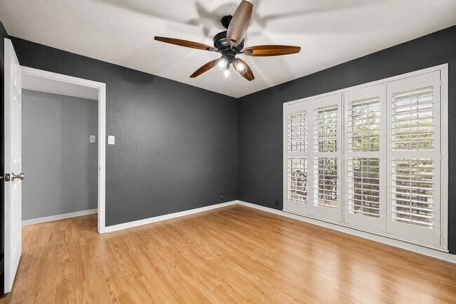 Building Photo - 2615 Marilee Ln