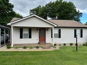 Building Photo - 402 Susannah Ave