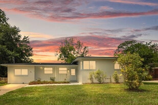 Building Photo - 7464 Old Kings Rd S