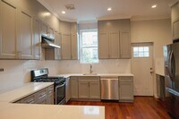 Building Photo - 526 E 148th St
