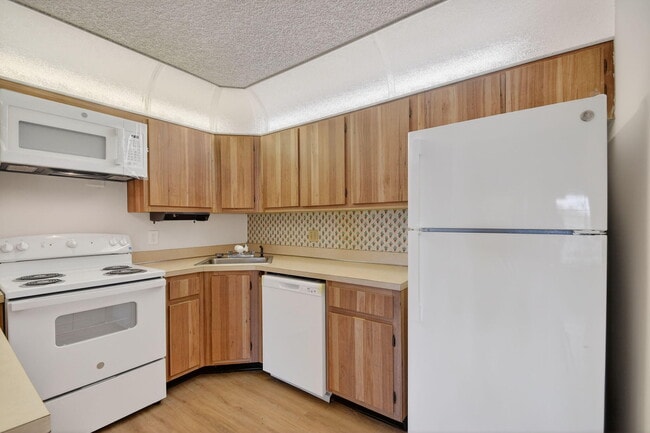 Building Photo - 4996 Sable Pine Cir