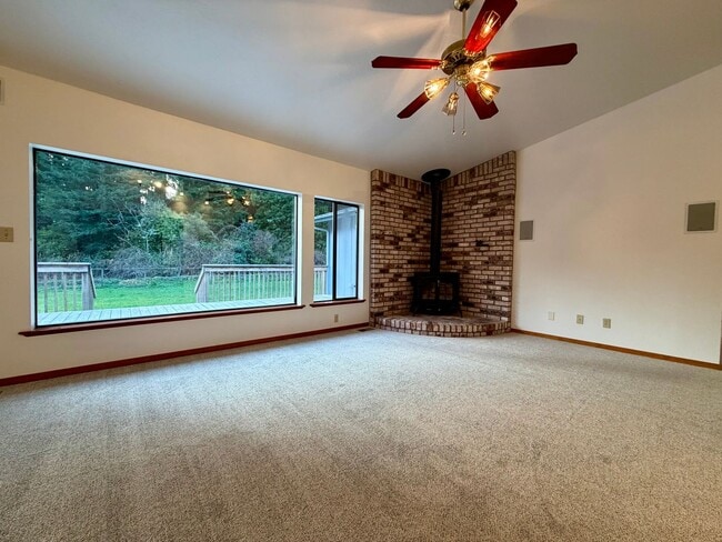 Building Photo - 4036 Campton Rd