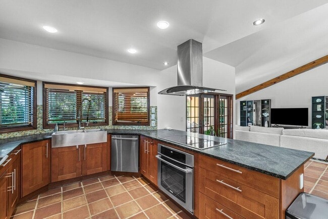 Building Photo - 2598 NW 27th St