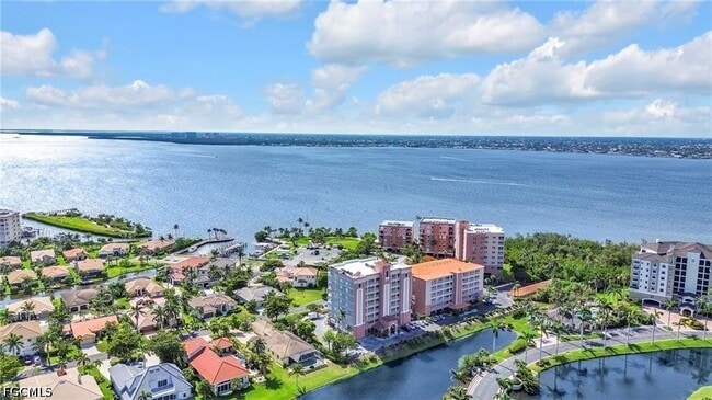 Building Photo - 14819 Laguna Dr