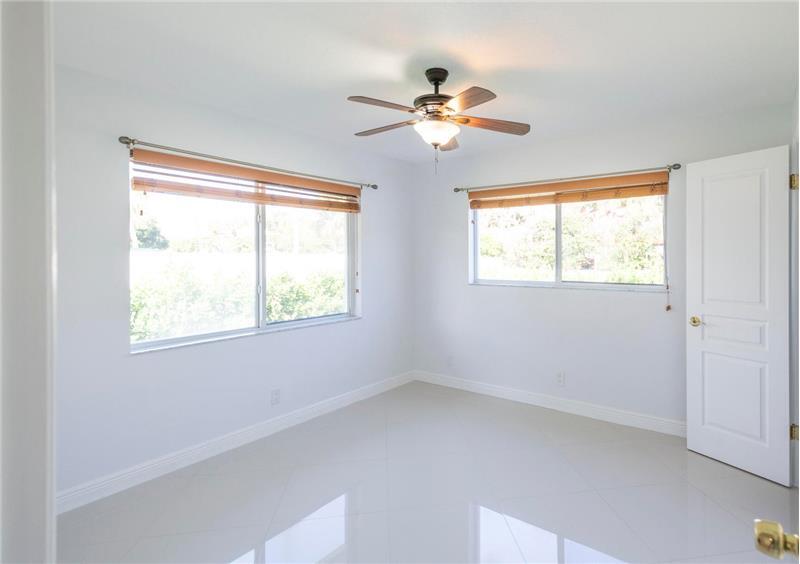 Building Photo - 2289 Windsor Rd