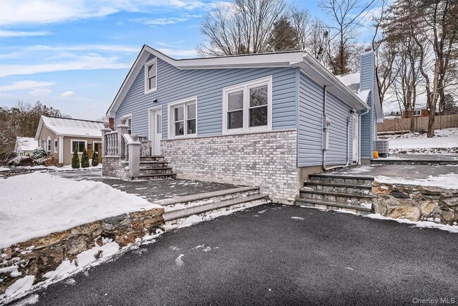 Building Photo - 917 Parkway Pl