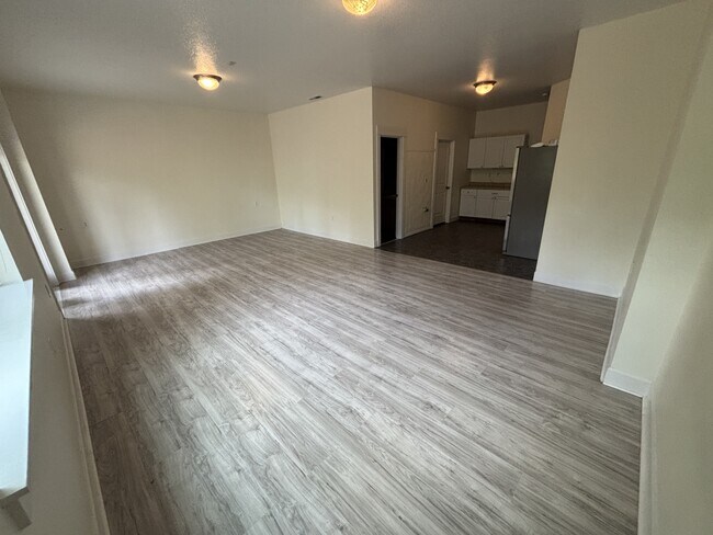 Building Photo - 13392 SE Autumnwood Ln