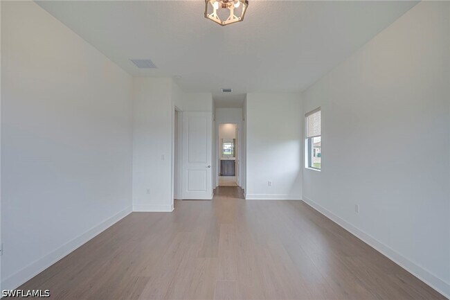 Building Photo - 5114 Panella Ave