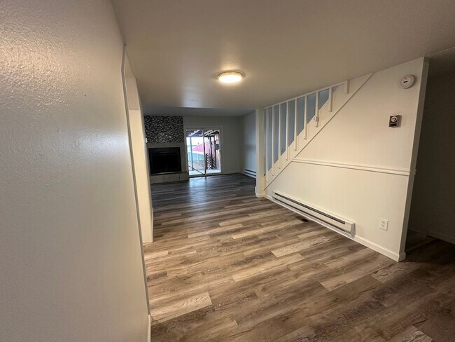 Building Photo - Aurora Rental | 3 Bedroom Home w/ Basement, Garage & Fireplace – Near Denver Commute