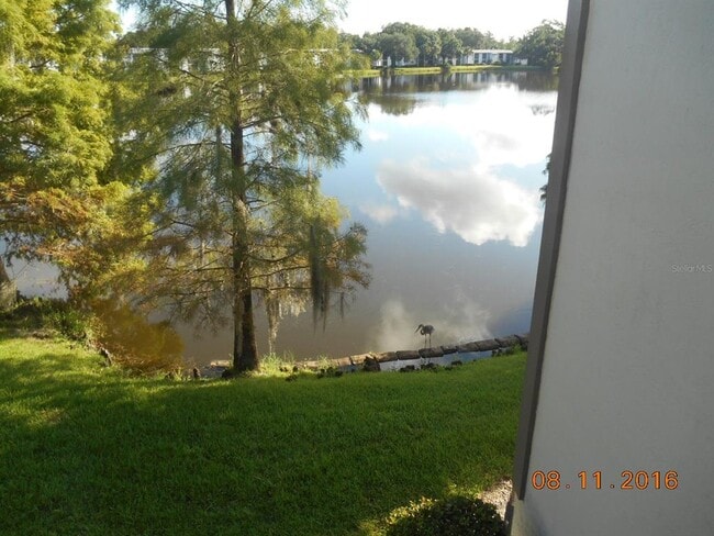 Building Photo - 284 Woodlake Wynde