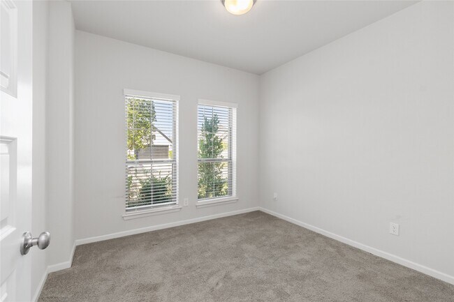 Building Photo - 5030 Morrison Dr