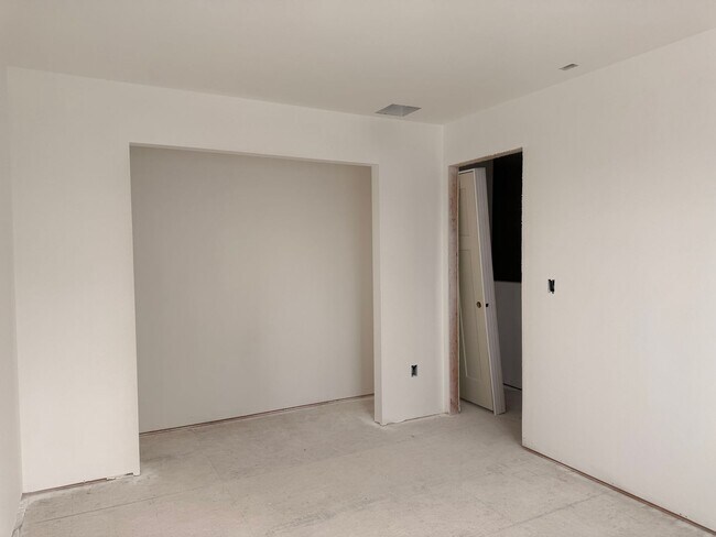 Building Photo - New Construction!