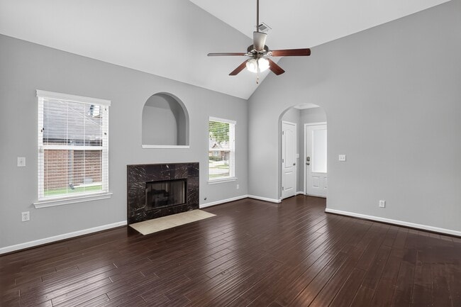 Building Photo - 265 Oxmoor Pl