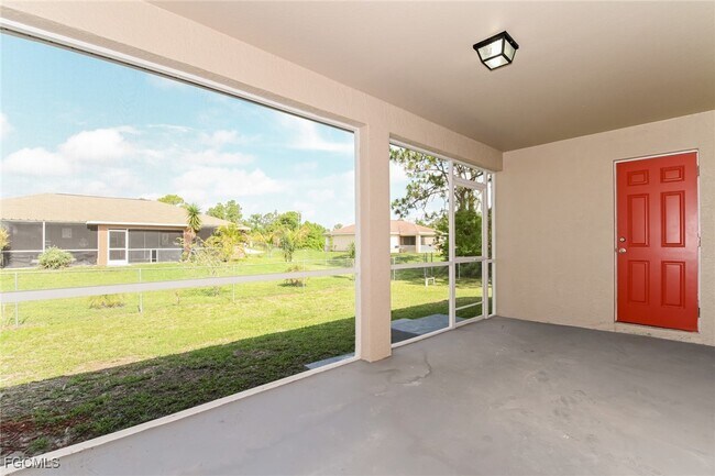 Building Photo - 1045 Albany Ave