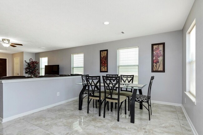 Building Photo - 20738 Fair Castle Dr