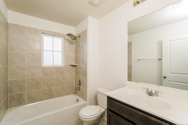 Building Photo - 14251 Geyserite Ave