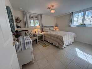 Building Photo - 213 14th Ave